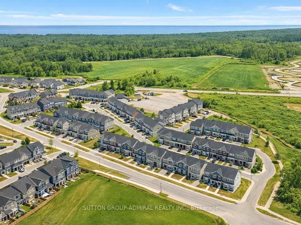 83 Shelburne Ave, Wasaga Beach, ON L9Z 0L2