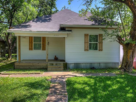 2nd image of 202 Olive St