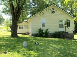 634 N Main St, Granby, MO 64844