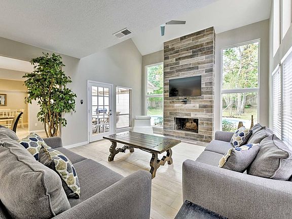 3rd image of 1111 Ivy Wall Dr