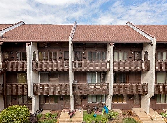 3rd image of 6660 W Wood River Dr APT 207