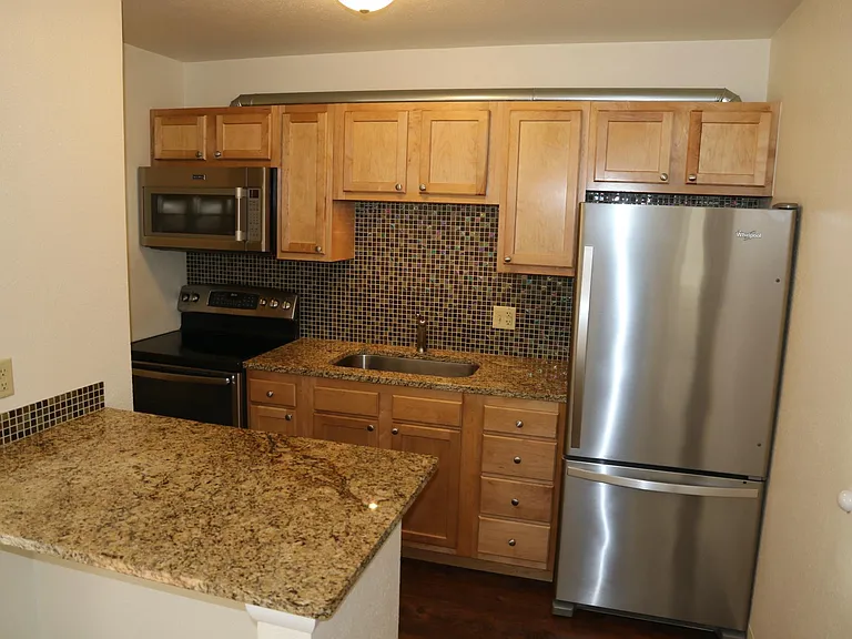 348 Arapahoe Ave #11 — Photo 5