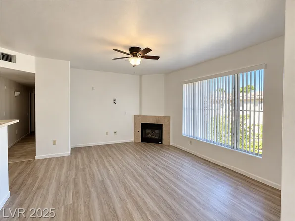 7131 S Durango Dr, Las Vegas, NV