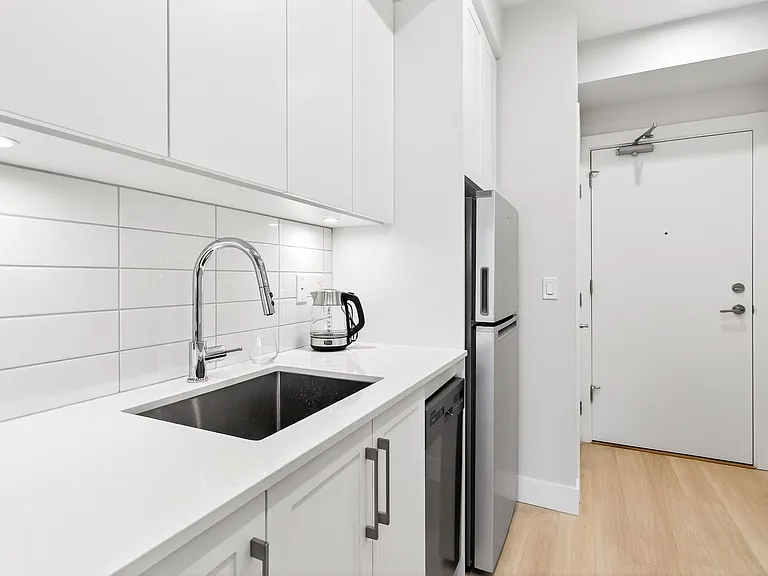 1930 Starling Dr #109 — Photo 14