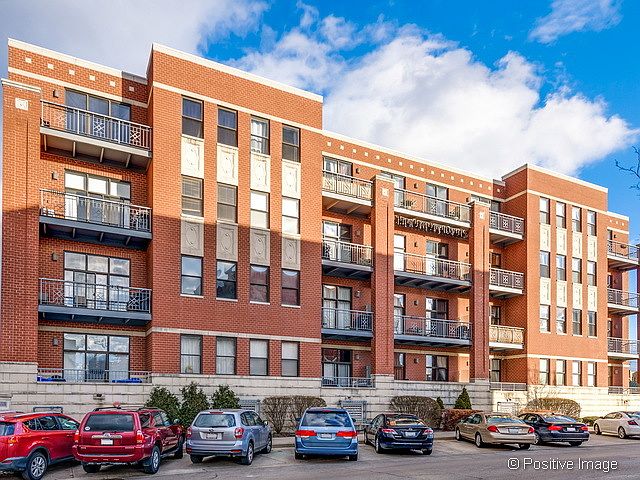 1st image of 4011 N Francisco Ave Unit 402