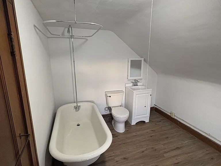 15735 Clifton Blvd #3 — Photo 7