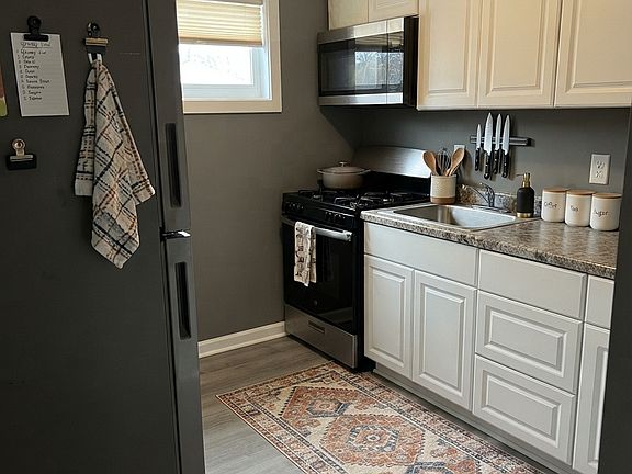 3rd image of 3800 Pascal Ave #D