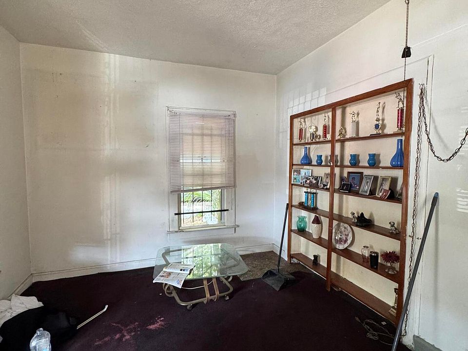 2nd image of 337 W 26TH Street
