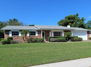 912 E Fairbairn Dr, Deltona, FL 32725