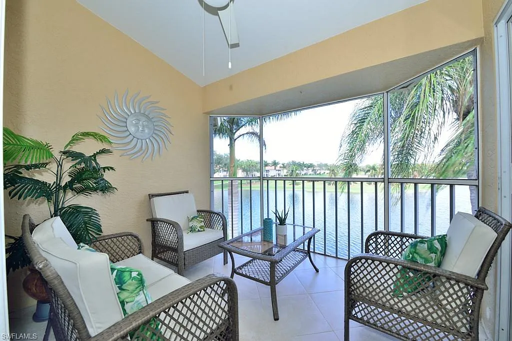 2 bed, 2.0 bath, 1204 sqft, $5,500 — Photo 3