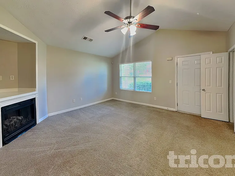 613 Everlasting Way — Photo 3