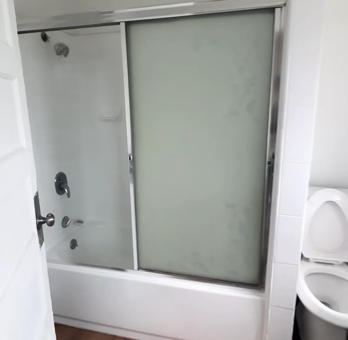 1 bed, 850 sqft, $1,899 — Photo 3