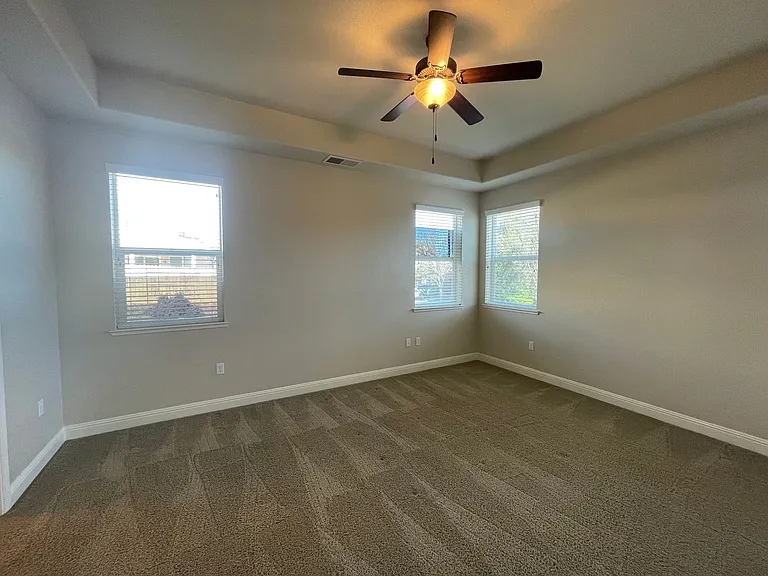 333 Wagon Wheel Dr — Photo 10