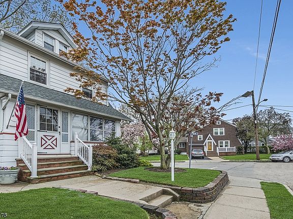3rd image of 8 Belmohr St