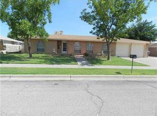 1909 Octubre Dr, El Paso, TX 79935
