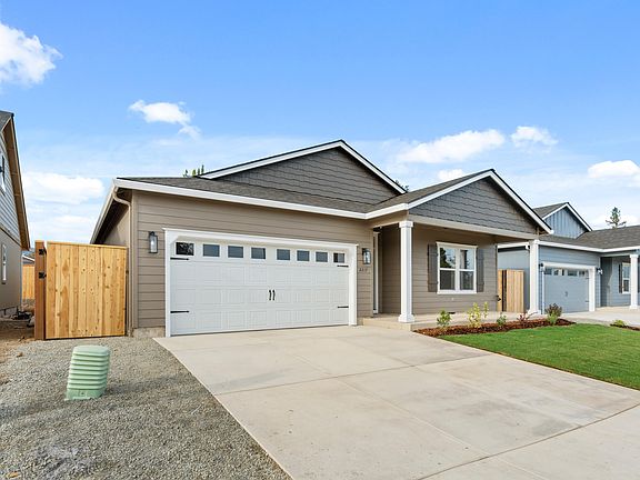 3rd image of 2217 Piazza Dr