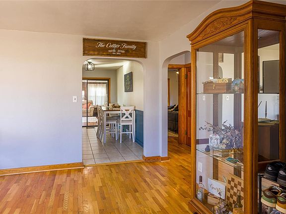 5th image of 315 Elmwood Blvd