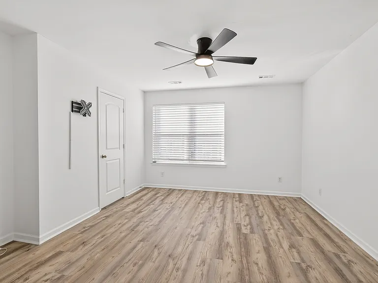 147 Ofner Dr — Photo 13