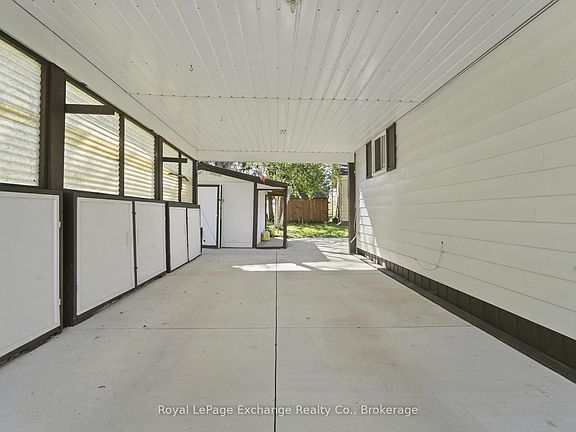 4th image of 39724 Amberley Rd