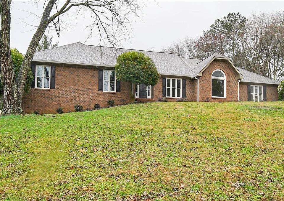 1st image of 315 Saddle Creek Ln