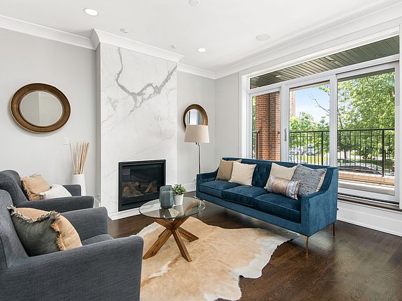 4th image of 2024 W Le Moyne St #1E