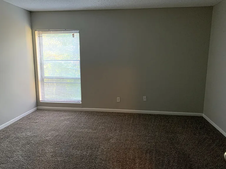 The Hammond Apartments — Photo 23