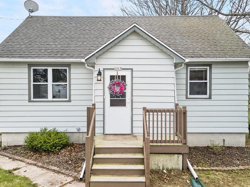 1st image of 1217 MacArthur AVENUE
