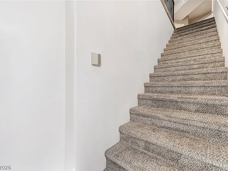 8555 W Russell Rd #2104 — Photo 5