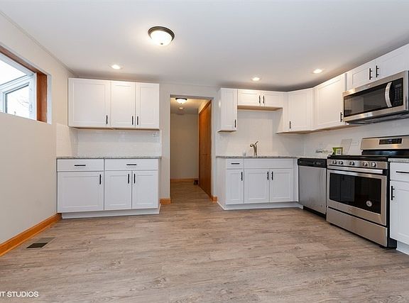 5th image of 8842 S Keeler Ave