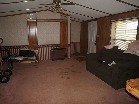 4th image of 1530 County Road 3211