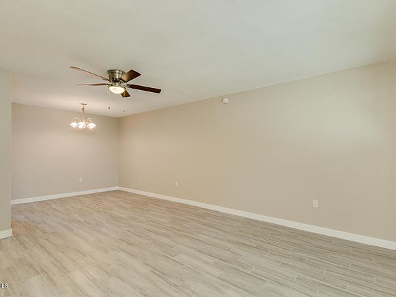 5th image of 10566 W Coggins Dr