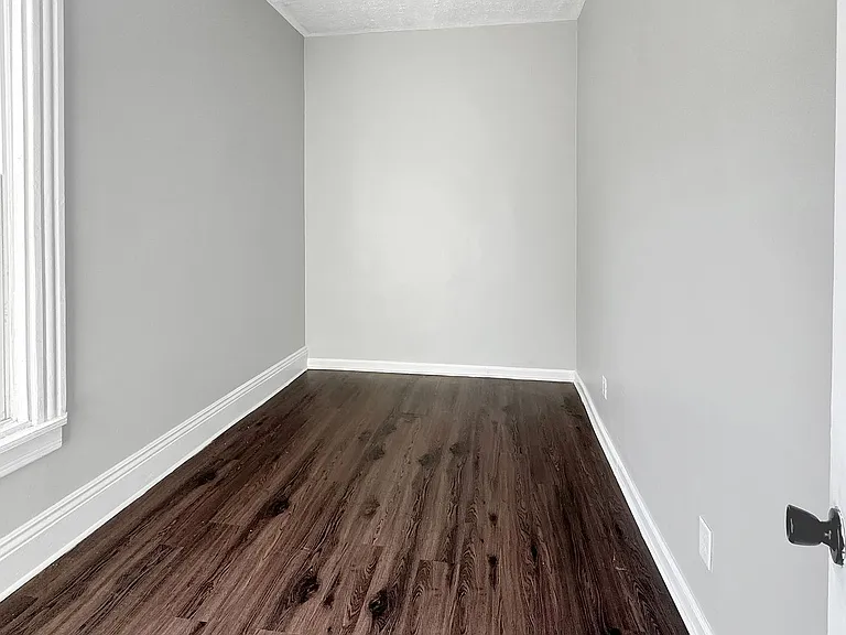 214 Gold Ave NW #2 — Photo 4
