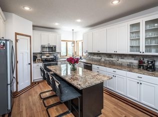 7355 210th St E, Prior Lake, MN 55372