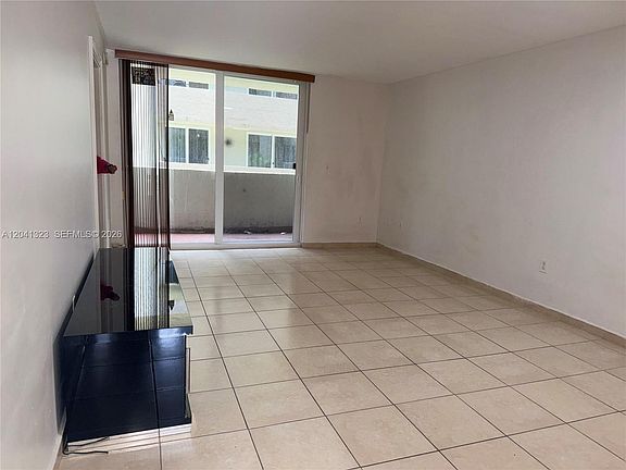 5th image of 10090 NW 80th Ct APT 1241