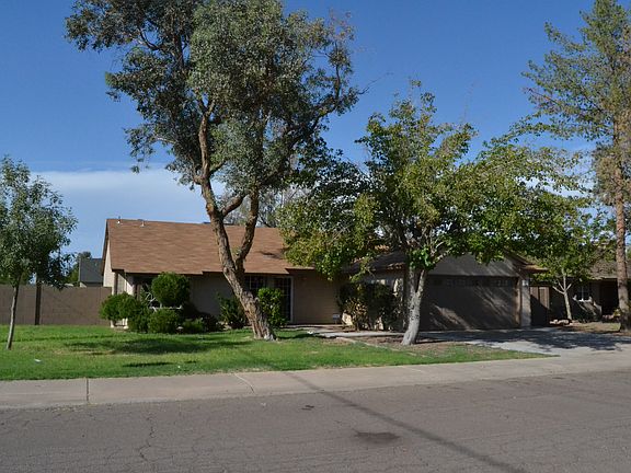 2nd image of 6042 W Manzanita Dr