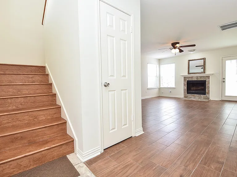 4026 Almond Lake Dr — Photo 13