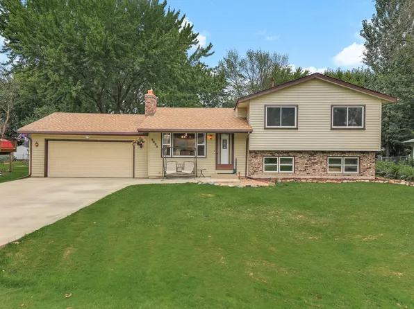 5824 213th St N, Forest Lake, MN 55025