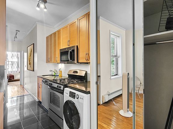 4th image of 206 E 124th St APT 2B