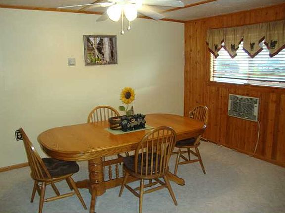 4th image of 1110 Howard Ave