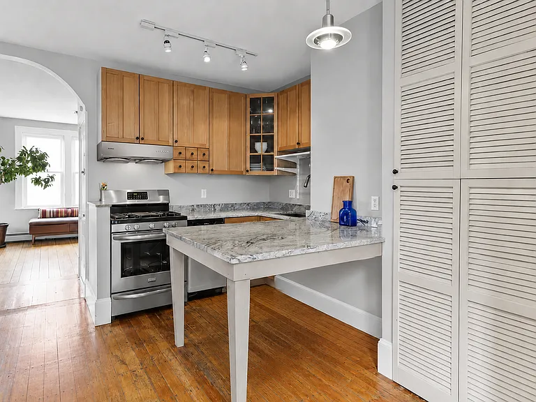 246 Cypress St #4 — Photo 8
