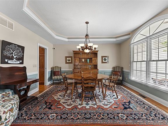 5th image of 2105 Kirtland Pl