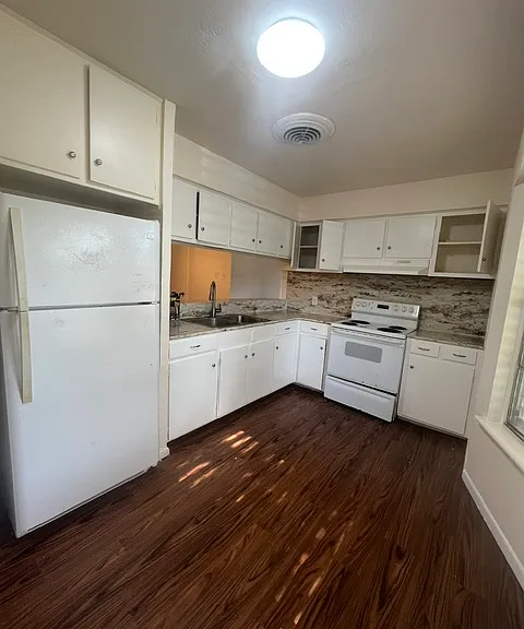 318 S 23rd St — Photo 22