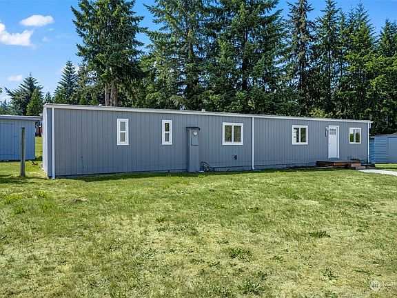 3rd image of 12908 212th Avenue Ct E