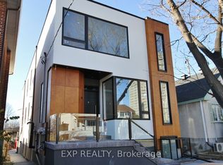 4 Huron Ave N #2, Ottawa, ON K1Y 0V9