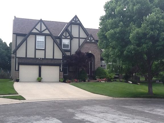 3rd image of 9212 W 132nd St