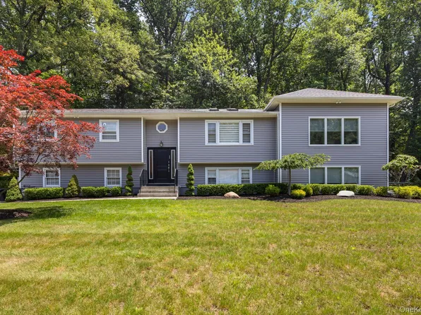 29 Skylark Drive, Monsey, NY 10977