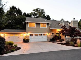 125 Gilbert Ln, Martinez, CA 94553