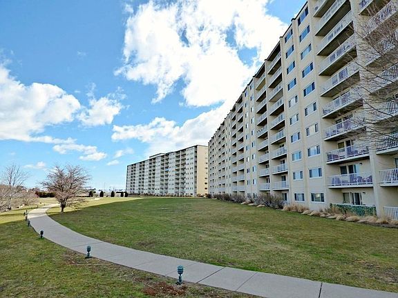 2nd image of 200 Cove Way Unit 310