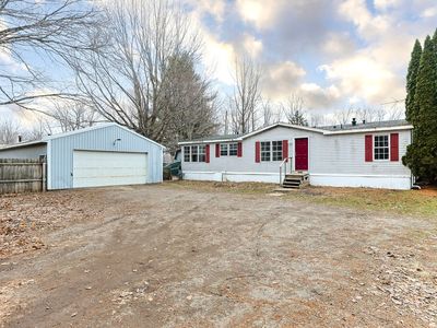 60123 Dailey Rd, Dowagiac, MI, 49047