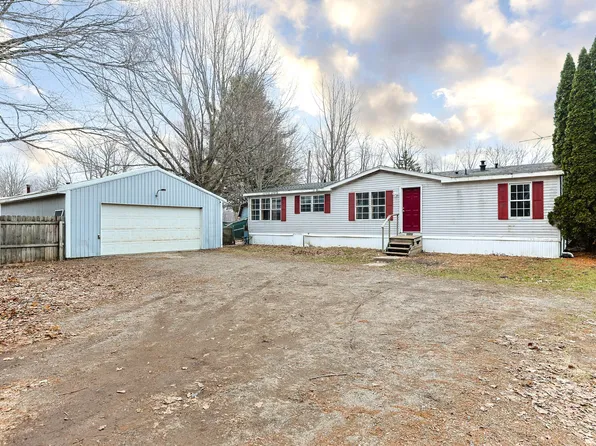 60123 Dailey Rd, Dowagiac, MI 49047